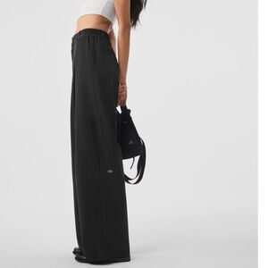 Alo yoga trouser